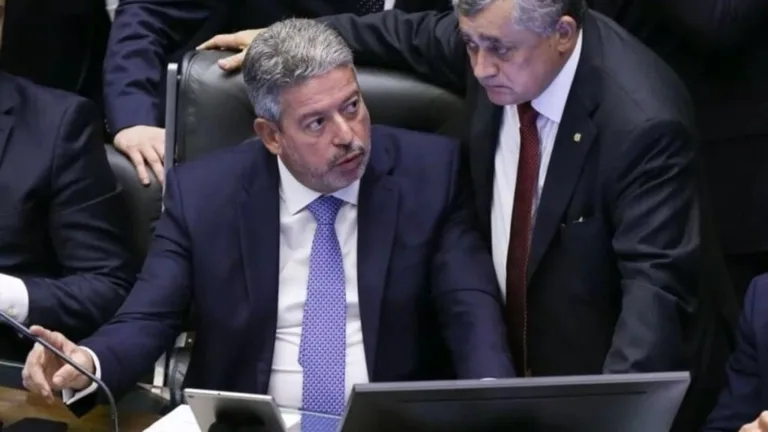 ESTADÃO CONTEÚDO Líder do Governo na Câmara vai a Arthur Lira para reduzir animosidade entre deputados
