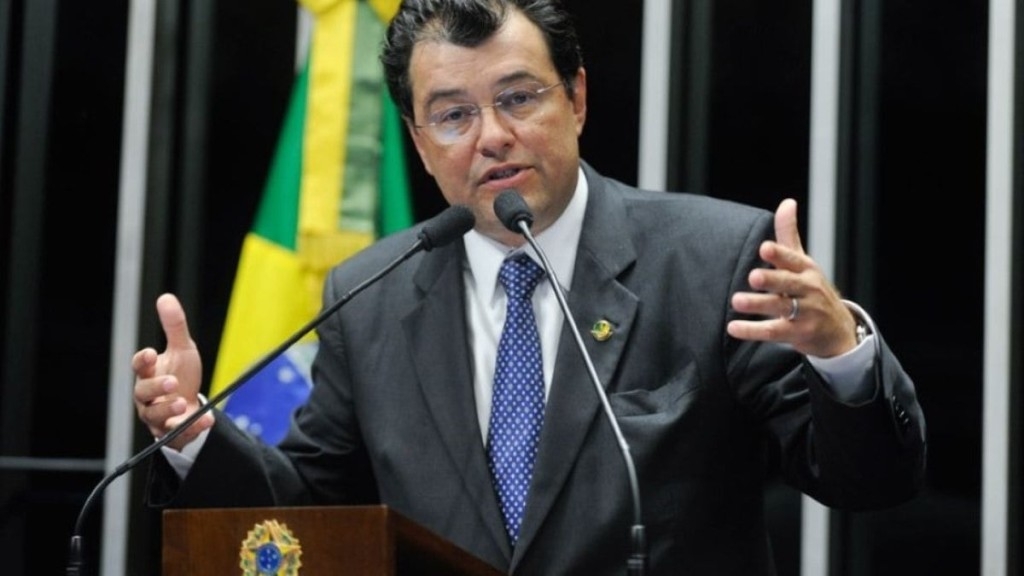 Caio Barbieri Eduardo Braga será relator da regulamentação da Reforma Tributária no Senado Caio Barbieri Eduardo Braga será relator da regulamentação da Reforma Tributária no Senado