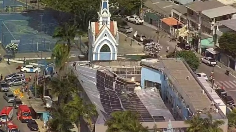 Henrique Neri Teto de santuário desaba e deixa dois mortos em Recife