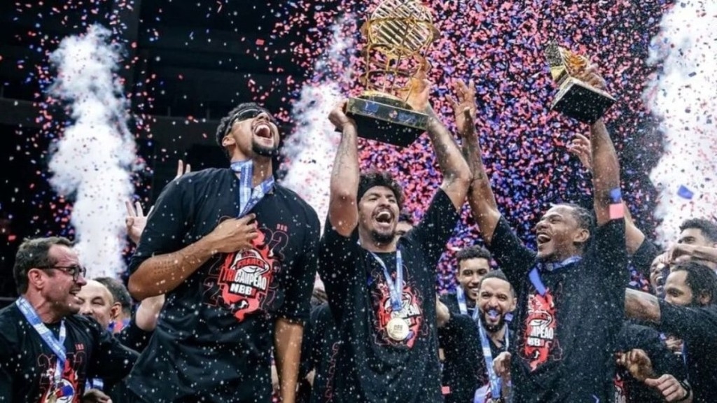 Agência Brasil Após turbulências na temporada, Franca é tricampeão consecutivo na NBB Agência Brasil Após turbulências na temporada, Franca é tricampeão consecutivo na NBB