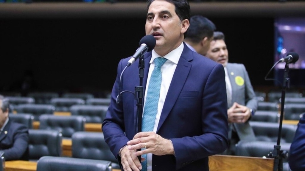 ESTADÃO CONTEÚDO STF forma maioria e pode tirar o mandato de Gilvan Máximo e de outros seis deputados ESTADÃO CONTEÚDO STF forma maioria e pode tirar o mandato de Gilvan Máximo e de outros seis deputados