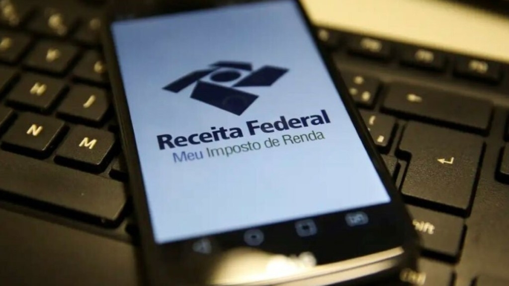Agência Brasil Receita Federal paga o terceiro lote de restituições do Imposto de Renda Agência Brasil Receita Federal paga o terceiro lote de restituições do Imposto de Renda