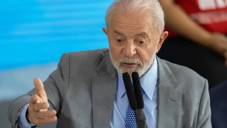 Agência Brasil Lula reclama de burocracia e pede “resposta imediata” ao RS
