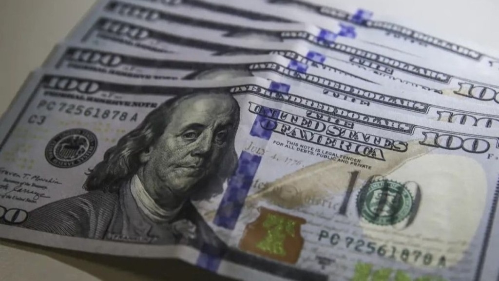 Agência Brasil Dólar sobe a R$ 5,462 e fecha no maior valor desde a posse de Lula Agência Brasil Dólar sobe a R$ 5,462 e fecha no maior valor desde a posse de Lula