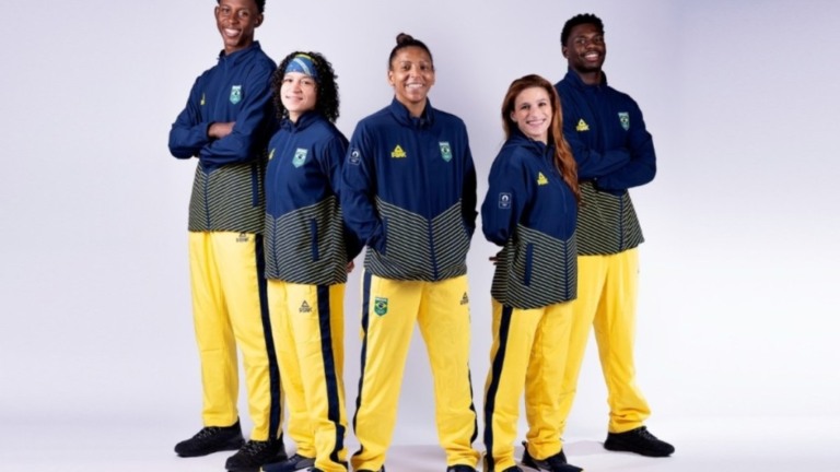 Emanuelly Fernandes COB apresenta uniformes do Time Brasil para as olimpíadas