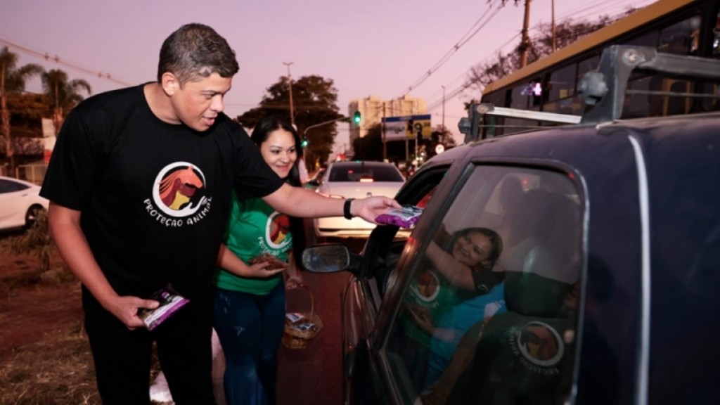 Redação GPS Ação solidária distribui ração para animais abandonados do DF Redação GPS Ação solidária distribui ração para animais abandonados do DF