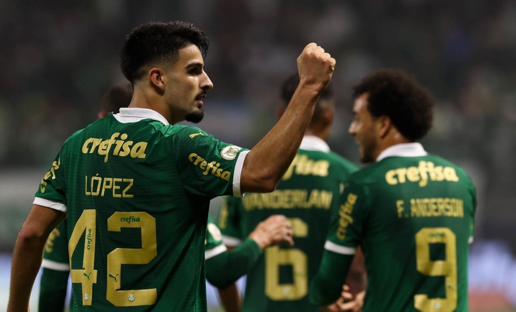 Palmeiras vence o Cruzeiro e interrompe sequência vitoriosa do time mineiro Palmeiras vence o Cruzeiro e interrompe sequência vitoriosa do time mineiro