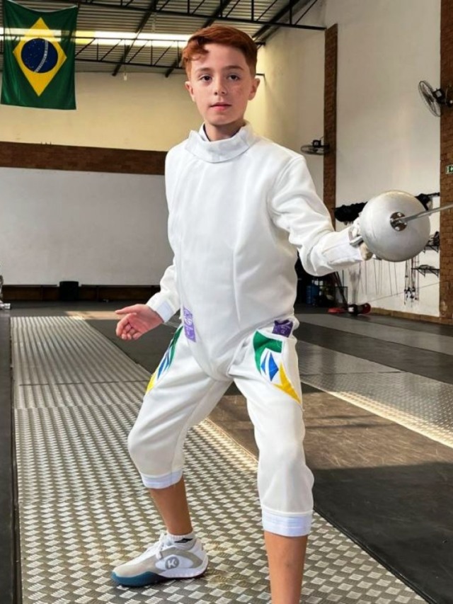 Atleta de esgrima em Lins, Arthur, 12 anos, vai representar Brasil na Costa Rica