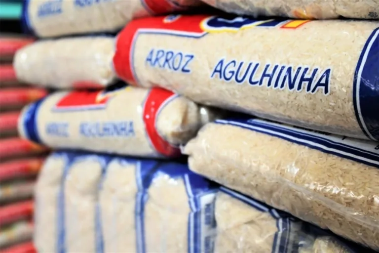 Conab compra 263 mil toneladas de arroz importado após Justiça liberar leilão