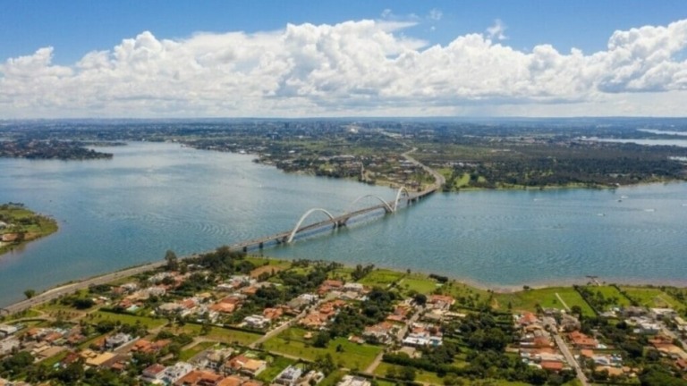 Agência Brasília Ação de limpeza retira mais de meia tonelada de resíduos do Lago Paranoá
