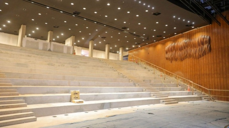 Redação GPSNovas poltronas da Sala Martins Pena preservarão concepção original do