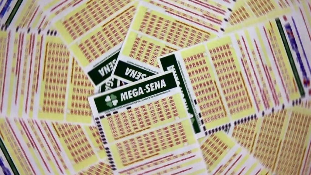 Agência Brasil Mega-Sena sorteia nesta terça-feira prêmio acumulado de R$ 120 milhões Agência Brasil Mega-Sena sorteia nesta terça-feira prêmio acumulado de R$ 120 milhões