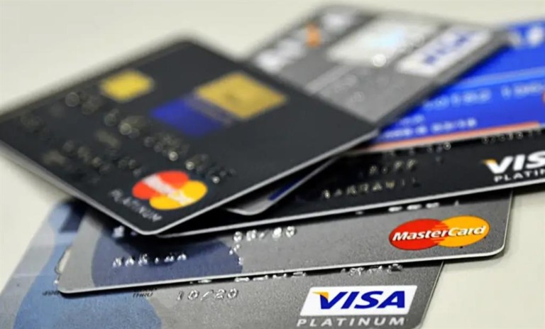 Receita explica fiscalização do Pix para autônomos e de cartão compartilhado