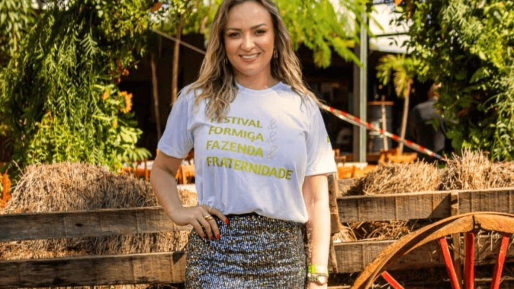 Beatriz Lima Leal Camila Formiga comemora aniversário com ação solidária Beatriz Lima Leal Camila Formiga comemora aniversário com ação solidária