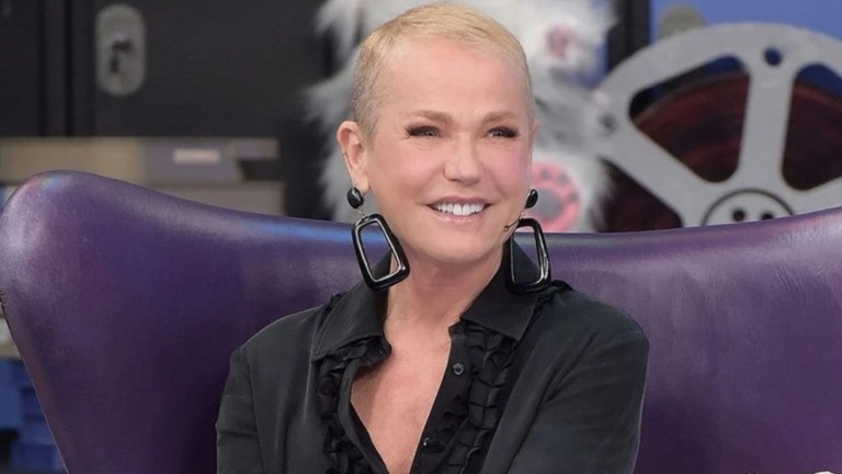 Xuxa dá início a gravação para o Fantástico sobre adoção de animais: ‘Aprendizado’ Xuxa dá início a gravação para o Fantástico sobre adoção de animais: ‘Aprendizado’