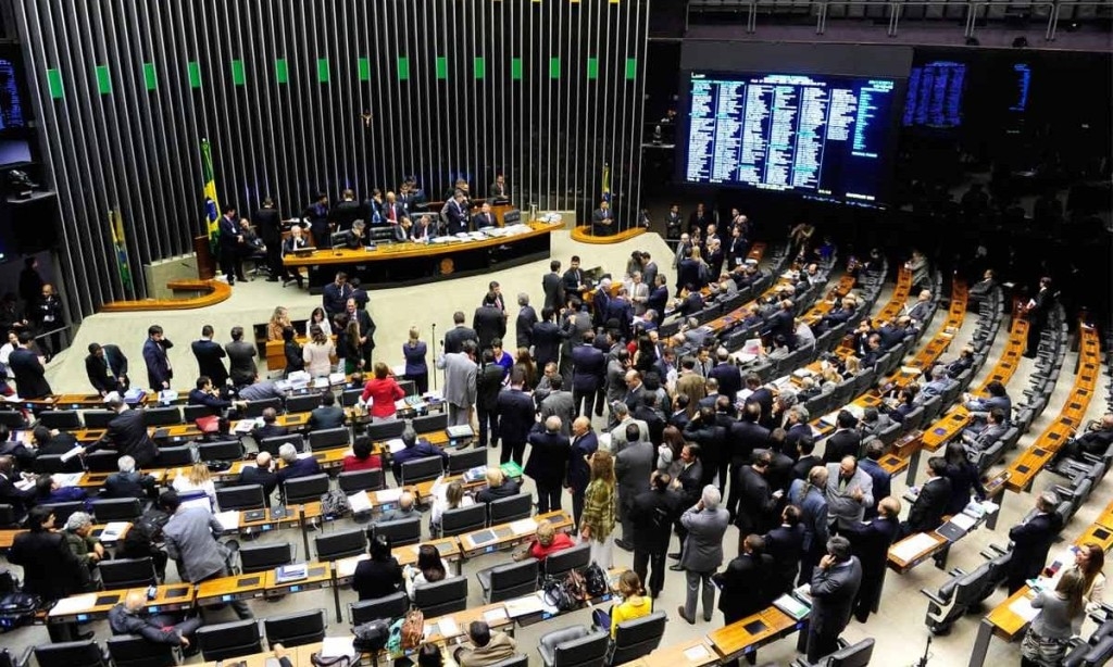 De surpresa, deputados aprovam regulamentação da Reforma Tributária e zeram imposto da carne De surpresa, deputados aprovam regulamentação da Reforma Tributária e zeram imposto da carne