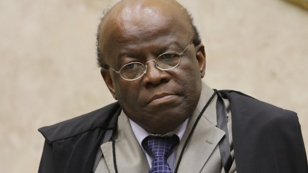 ESTADÃO CONTEÚDO Eleitor de Lula, Joaquim Barbosa faz duras críticas ao presidente pelo X ESTADÃO CONTEÚDO Eleitor de Lula, Joaquim Barbosa faz duras críticas ao presidente pelo X