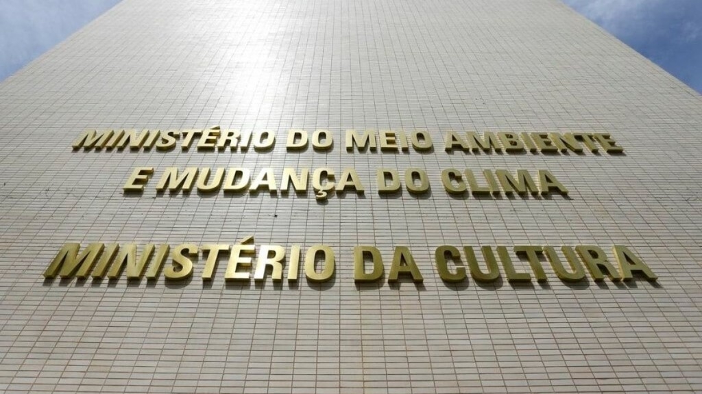 Redação GPS Ministério da Cultura cria nova categoria e inclui tradições populares na Lei Rouanet Redação GPS Ministério da Cultura cria nova categoria e inclui tradições populares na Lei Rouanet