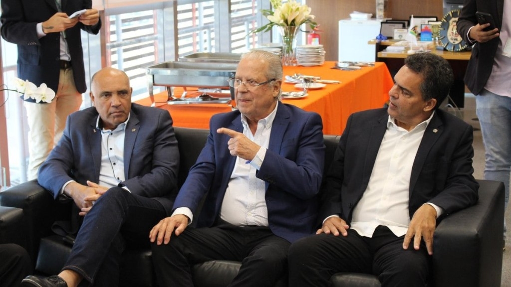 Caio Barbieri José Dirceu e distritais discutem desafios e propostas para o DF Caio Barbieri José Dirceu e distritais discutem desafios e propostas para o DF