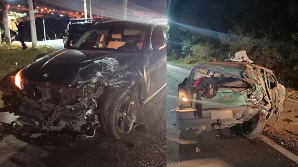 Reprodução/Facebook Carros ficaram destruÃdos Reprodução/Facebook Carros ficaram destruÃdos