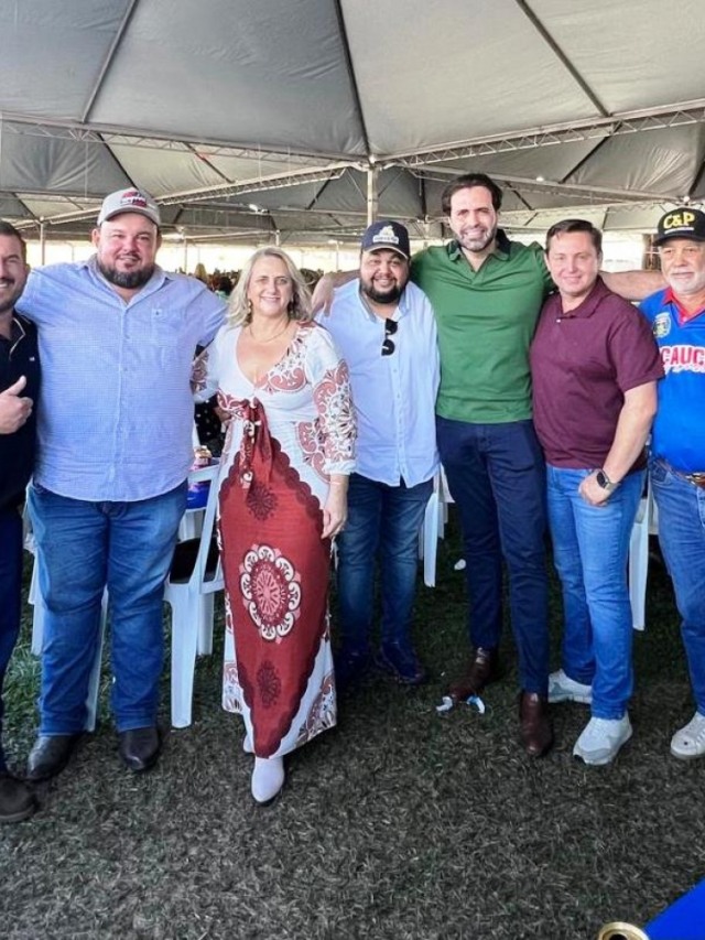 Prefeito Papinha (Oscar Bressane), Humberto (Lucianópolis), Salma (Ribeirão do Sul), Rafa Falcao, Milton Carrasco, Prefeito Cleber (Lupercio) e Dito (Ocauçu)