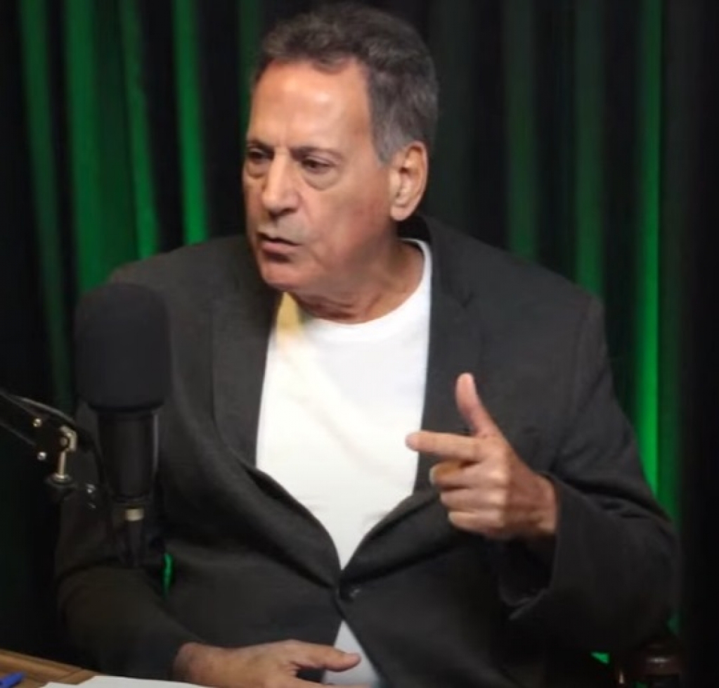 Flávio Rino durante participação no podcast Papo com o Papa Flávio Rino durante participação no podcast Papo com o Papa