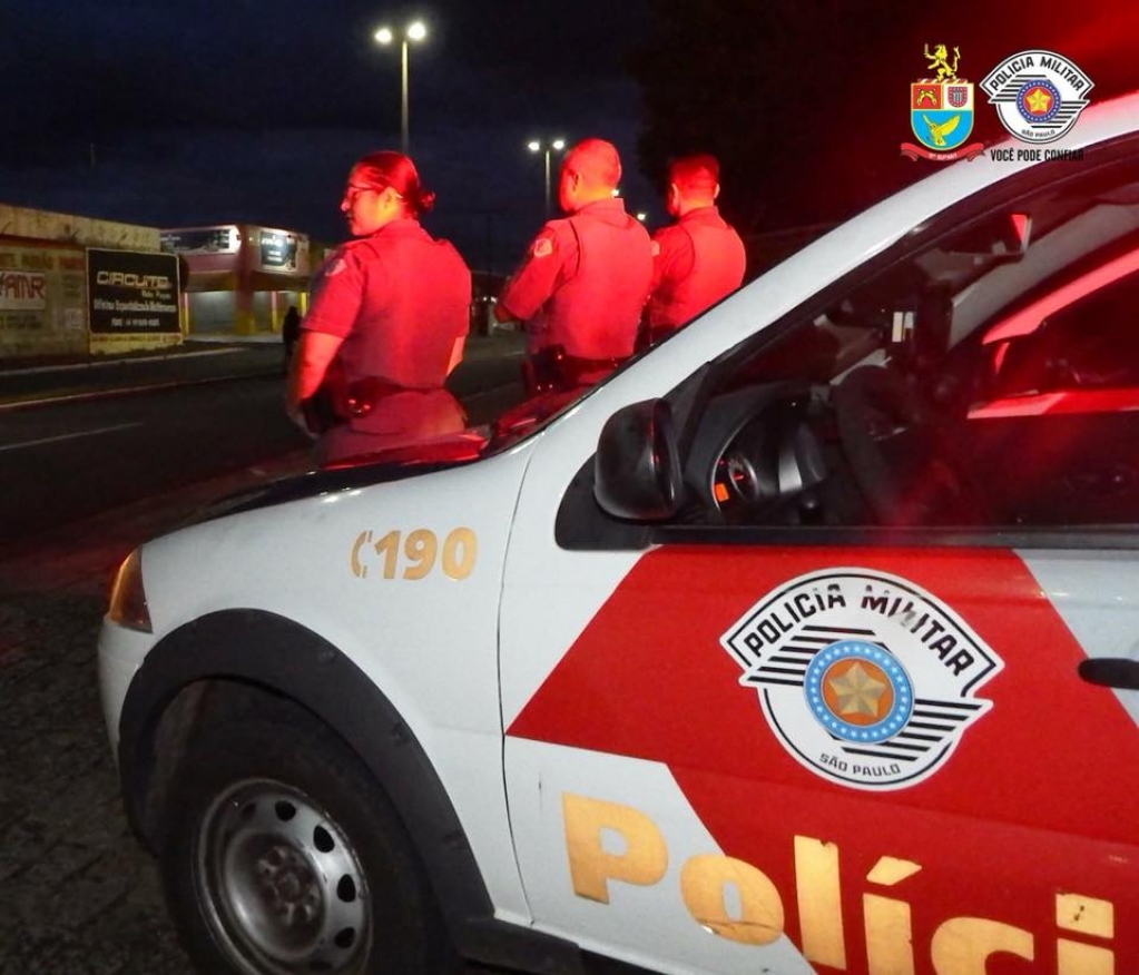 Homem de 41 anos é preso com crack, cocaína, maconha e arma em Garça Homem de 41 anos é preso com crack, cocaína, maconha e arma em Garça