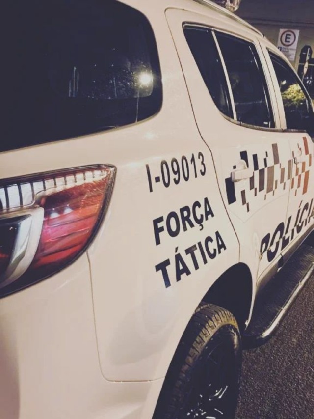 PM apreende anotações do tráfico com maconha, crack e cocaína; um preso