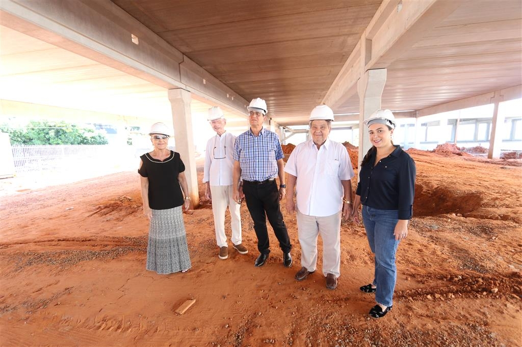 Reitor Marcio Mesquita Serva; vice-reitora, Regina, e Pró-reitores Fernanda, José Roberto e Marcos visitam prédio – Divulgação Reitor Marcio Mesquita Serva; vice-reitora, Regina, e Pró-reitores Fernanda, José Roberto e Marcos visitam prédio – Divulgação